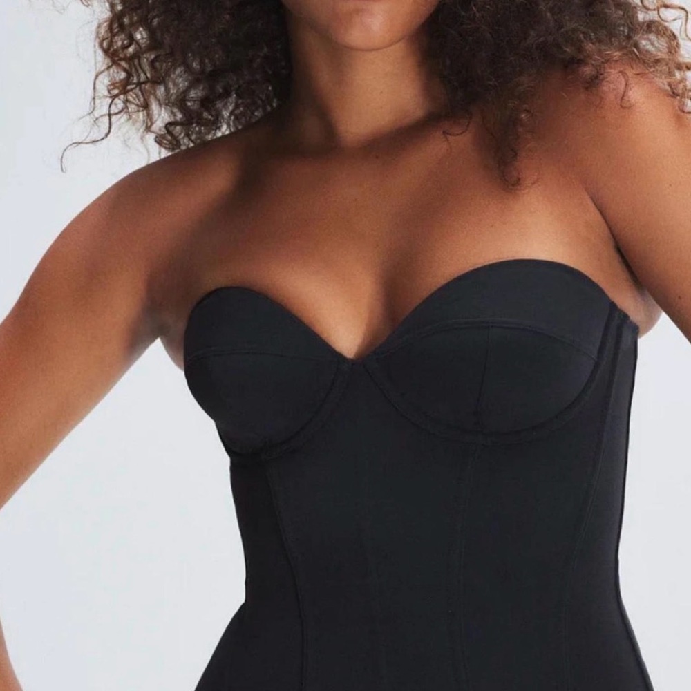 Sophisticated Black Strapless Shapewear